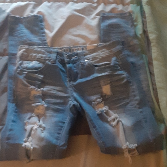 VIP Jean's - Picture 2 of 3